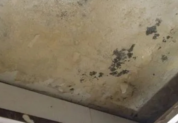 通辽阳台漏水维修公司分享下通辽卫生间渗水维修需要注意哪些问题。